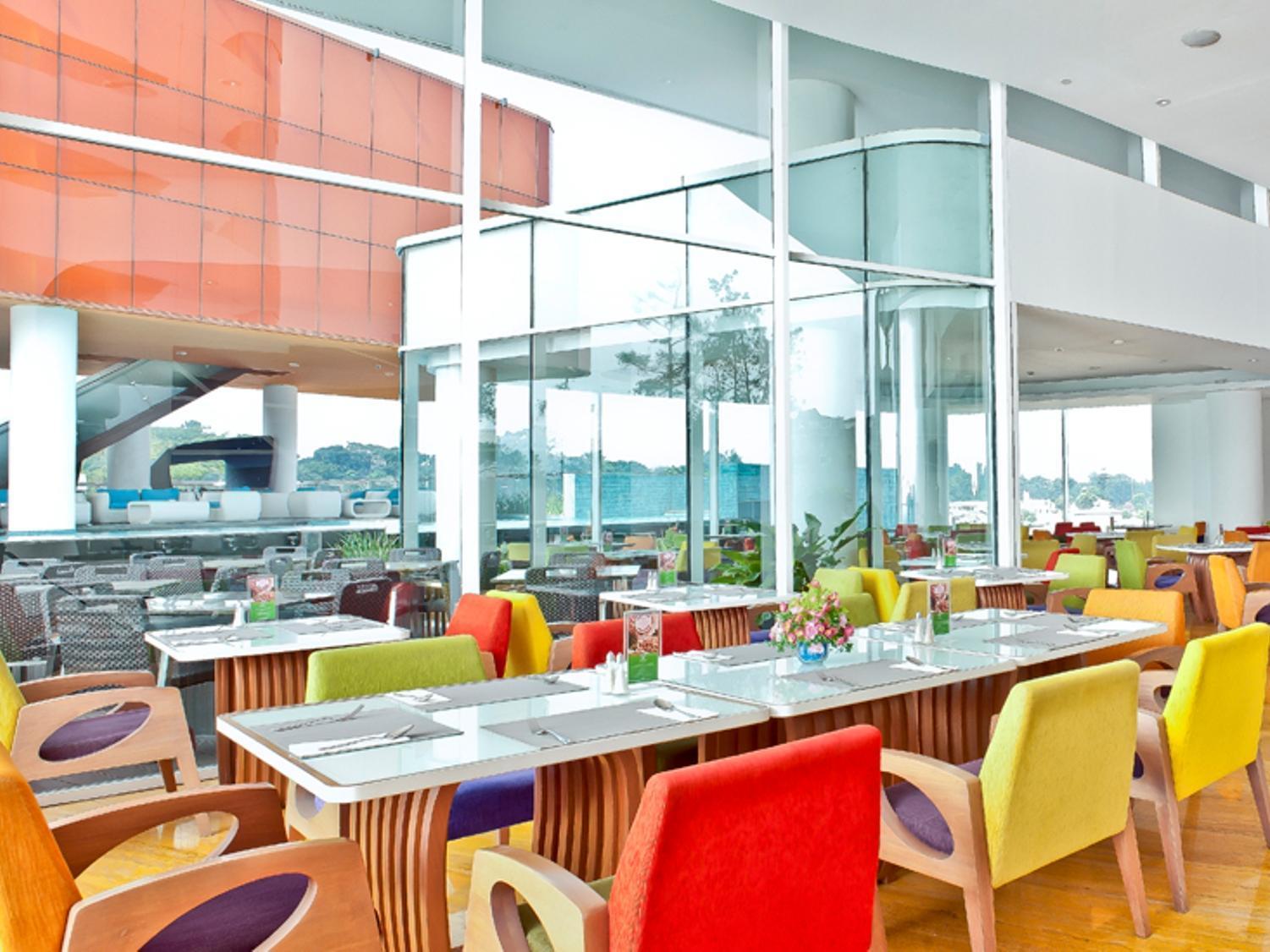 Sensa Hotel Bandung Exterior photo